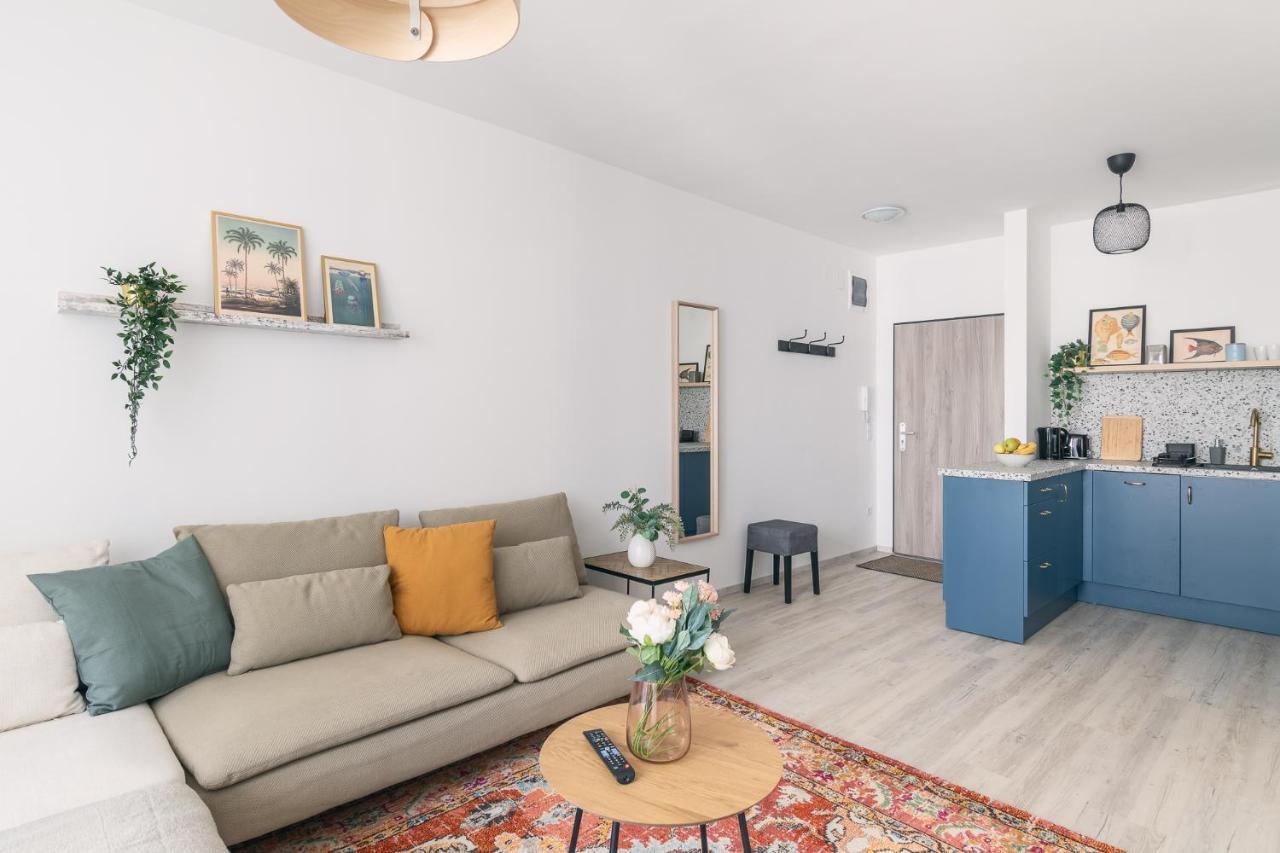 Corvin Apartment With Balcony And Ac Βουδαπέστη Εξωτερικό φωτογραφία
