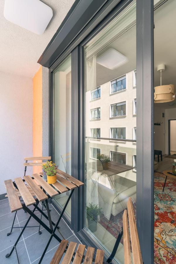 Corvin Apartment With Balcony And Ac Βουδαπέστη Εξωτερικό φωτογραφία