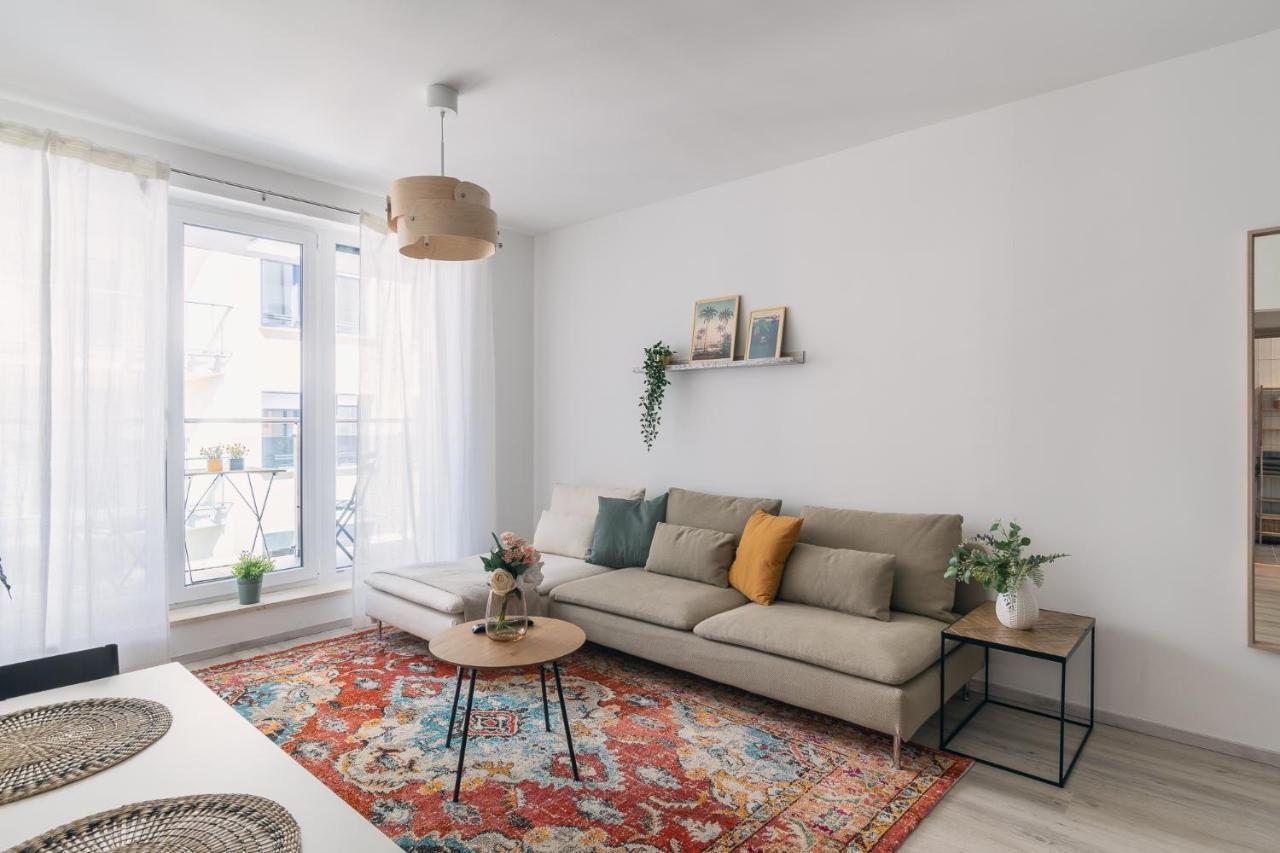 Corvin Apartment With Balcony And Ac Βουδαπέστη Εξωτερικό φωτογραφία