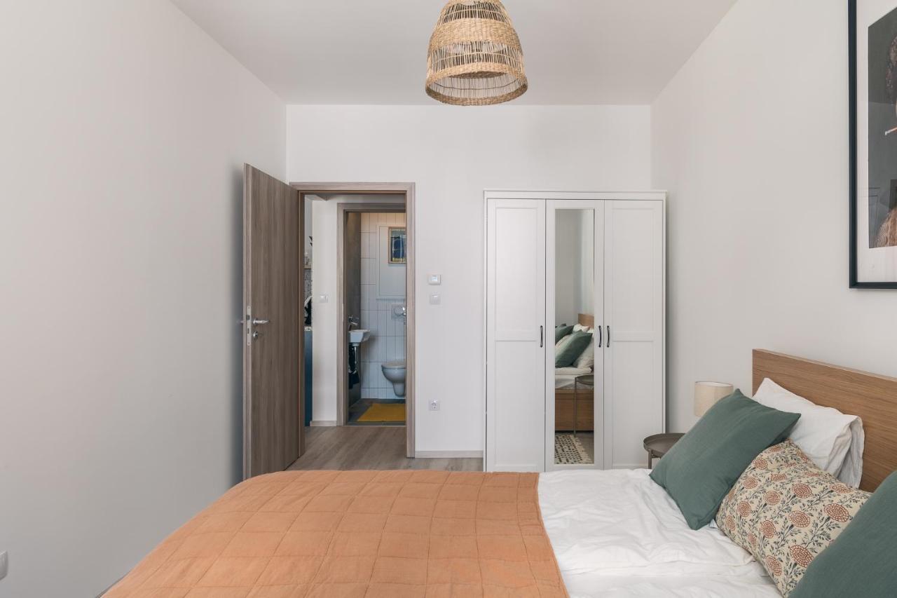 Corvin Apartment With Balcony And Ac Βουδαπέστη Εξωτερικό φωτογραφία